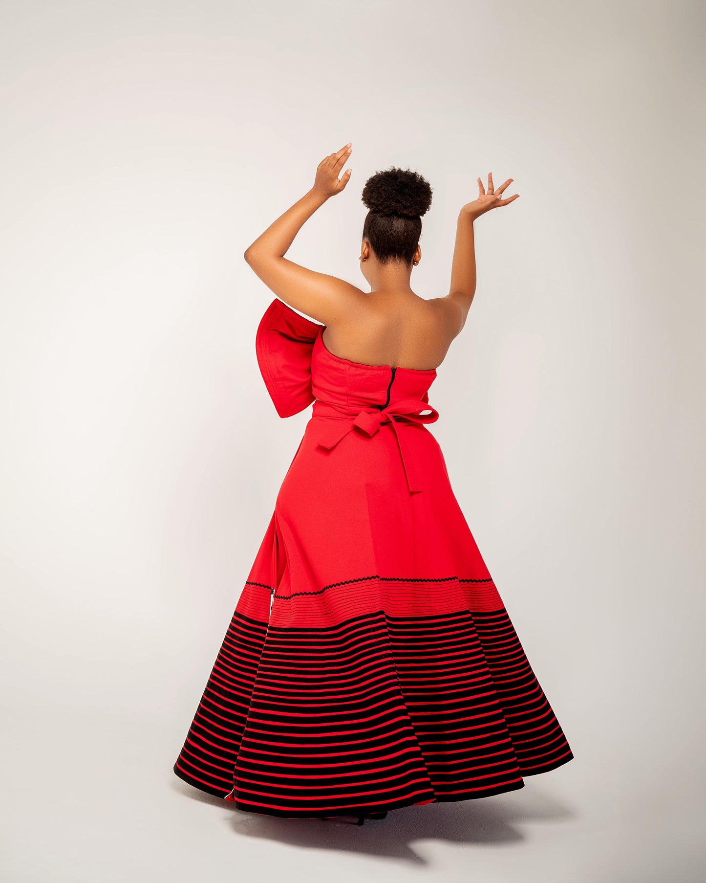 Anathi Umbaco Skirt Set