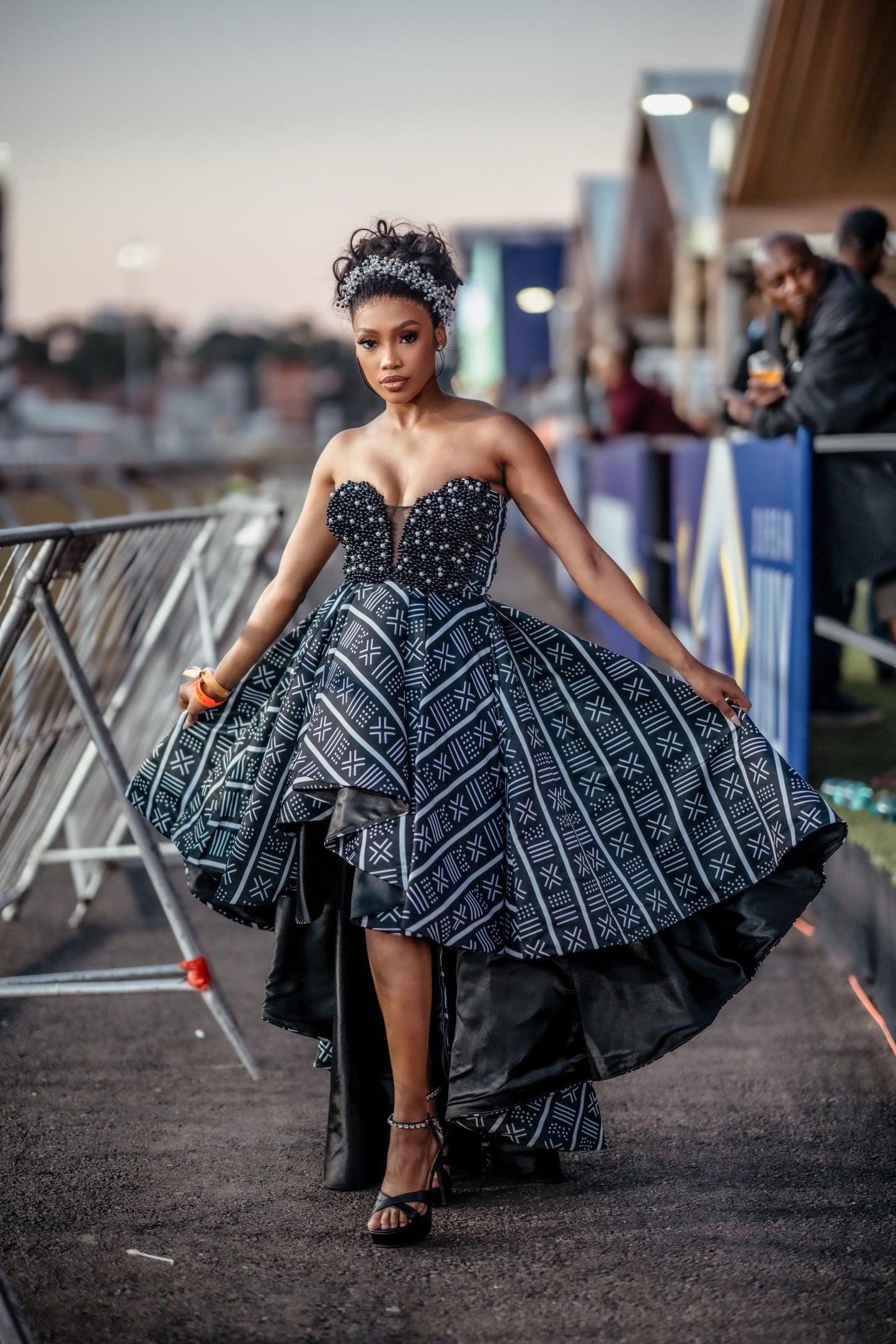 Monochrome Sarah Dress With Doek